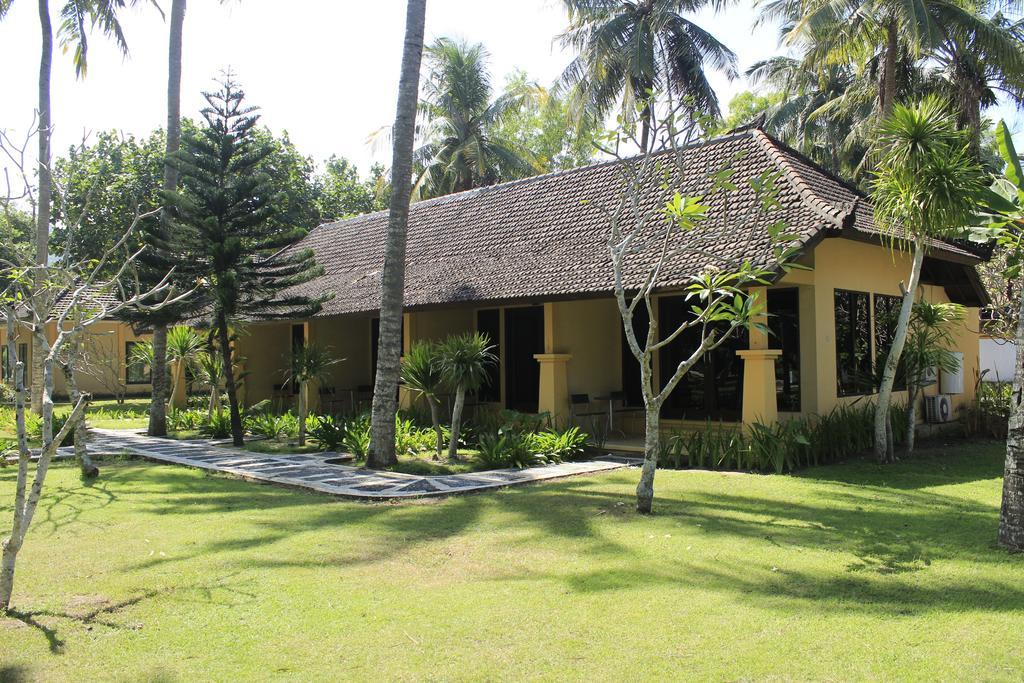 Tastura Beach Hotel Kuta  Exterior photo